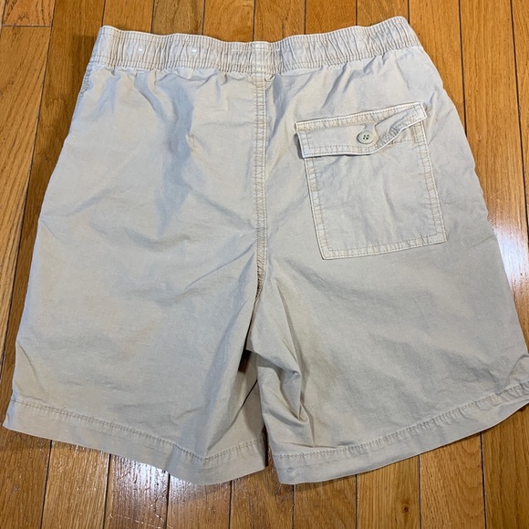 American Eagle Elastic Waist Shorts Casual
Mens XS - Picture 5 of 6